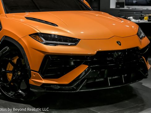 Used 2024 Lamborghini Urus Performante image 2