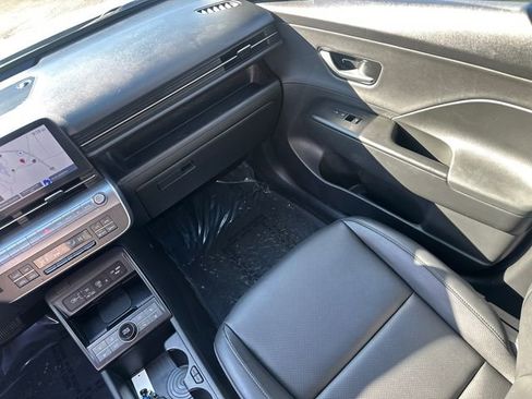 Used 2024 Hyundai Kona Limited FWD image 20