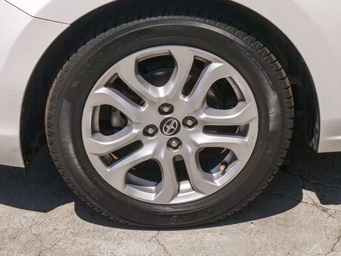 Used 2016 Scion iA FWD image 5