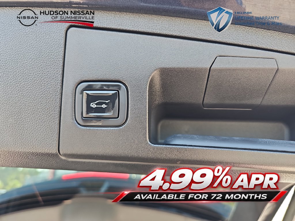 Used 2023 Cadillac XT4 Premium Luxury w/ Technology Package FWD image 34