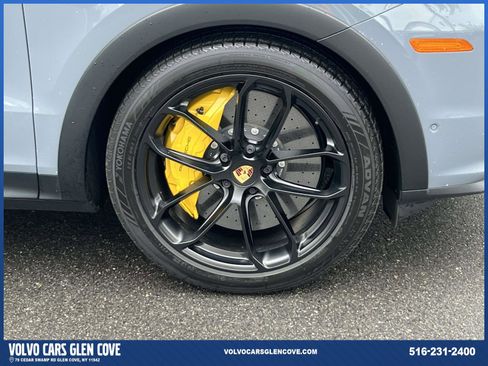 Used 2024 Porsche Cayenne Turbo GT AWD/4WD image 6