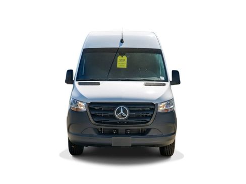 New 2024 Mercedes-Benz eSprinter 170 Cargo image 2