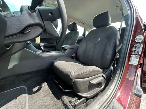 Used 2020 Kia Optima LX image 25