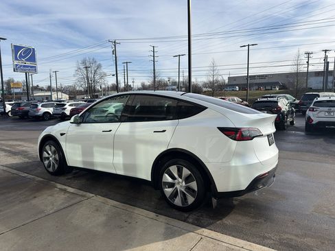 Used 2023 Tesla Model Y Long Range image 5