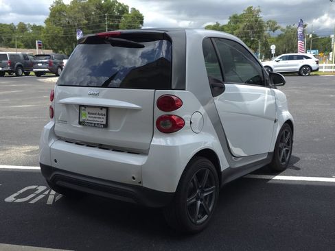 Used 2013 smart fortwo pure RWD image 5