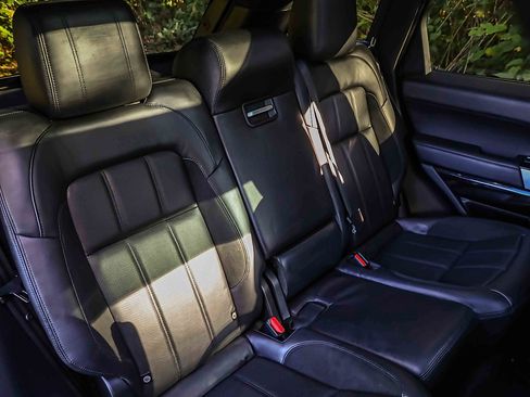 Used 2022 Land Rover Range Rover Sport HST image 24