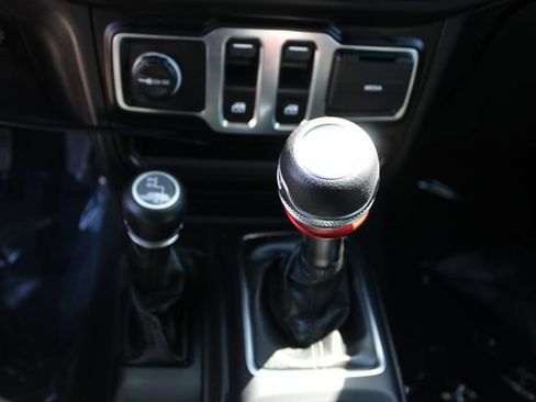 Used 2023 Jeep Wrangler Sport AWD/4WD image 16