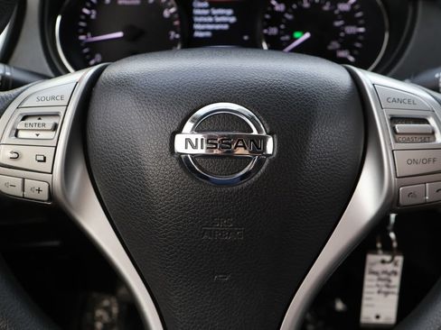 Used 2016 Nissan Rogue S FWD image 20