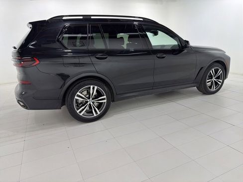 Used 2025 BMW X7 xDrive40i w/ Executive Package image 6