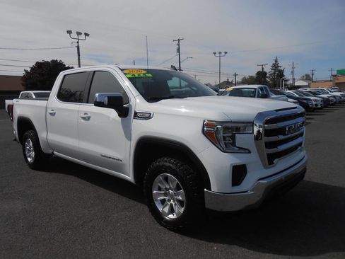 Used 2020 GMC Sierra 1500 SLE w/ Driver Alert Package I image 3