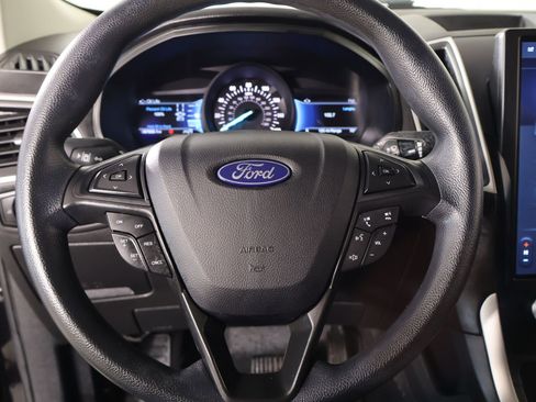 Used 2024 Ford Edge SE w/ Black Appearance Package AWD/4WD image 3