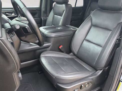 Used 2024 Chevrolet Tahoe LT RWD image 17