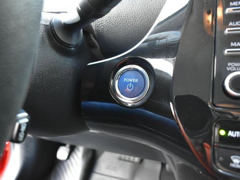 Used 2022 Toyota Prius LE image 45