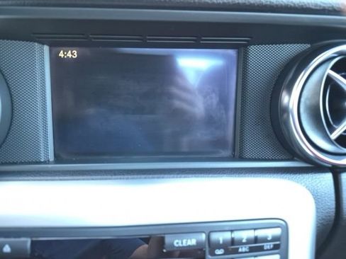 Used 2012 Mercedes-Benz SLK 350 image 23