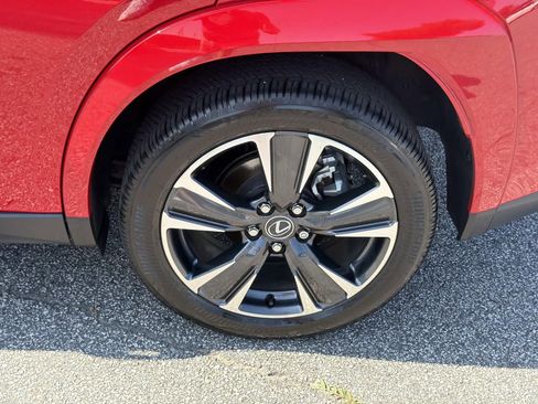 Used 2025 Lexus UX 300h FWD w/ Accessory Package (Z1) image 19