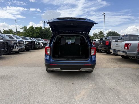 Used 2020 Ford Explorer XLT w/ Equipment Group 202A RWD image 37