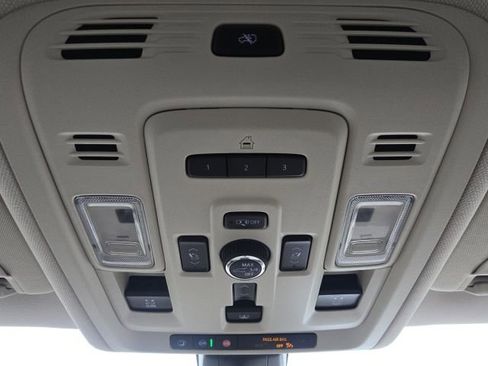 Used 2021 GMC Yukon XL Denali w/ Denali Premium Package image 48