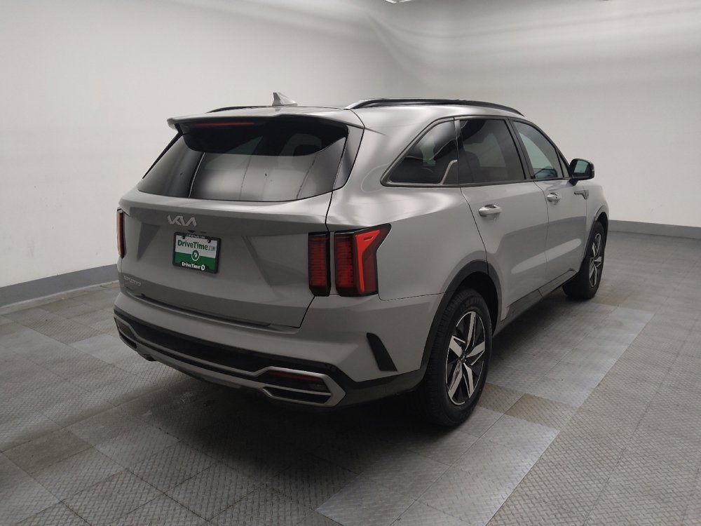 Used 2023 Kia Sorento EX w/ Panoramic Sunroof Package FWD image 9