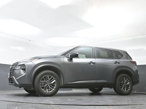Used 2024 Nissan Rogue S FWD image 50