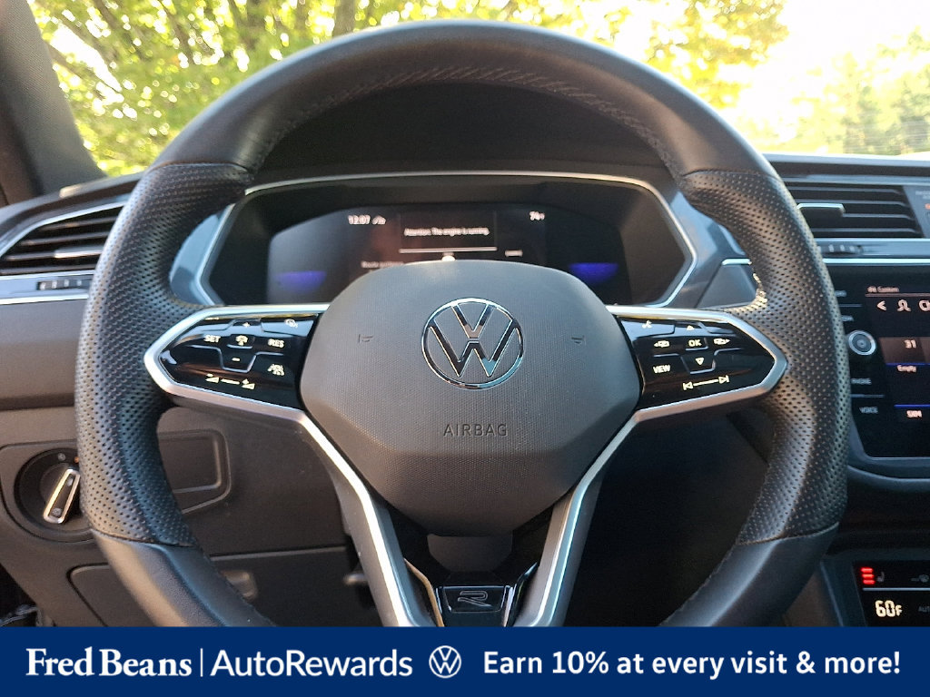 Certified 2024 Volkswagen Tiguan SE R-Line AWD/4WD image 25