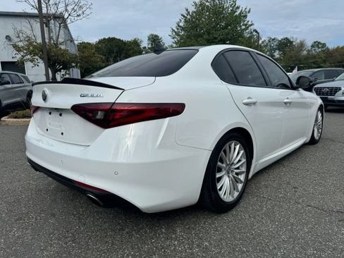 Used 2021 Alfa Romeo Giulia Sprint w/ Sun & Sound Package AWD/4WD image 5
