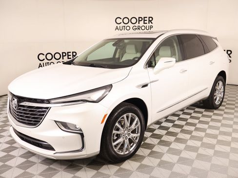 Used 2023 Buick Enclave Premium w/ Experience Buick Package FWD image 10