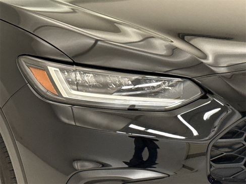 Certified 2026 Honda HR-V LX image 5