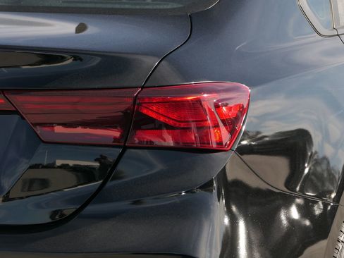 Used 2024 Kia Forte LXS image 4