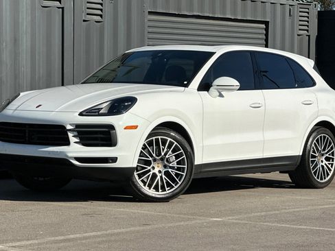 Used 2023 Porsche Cayenne Platinum Edition image 1