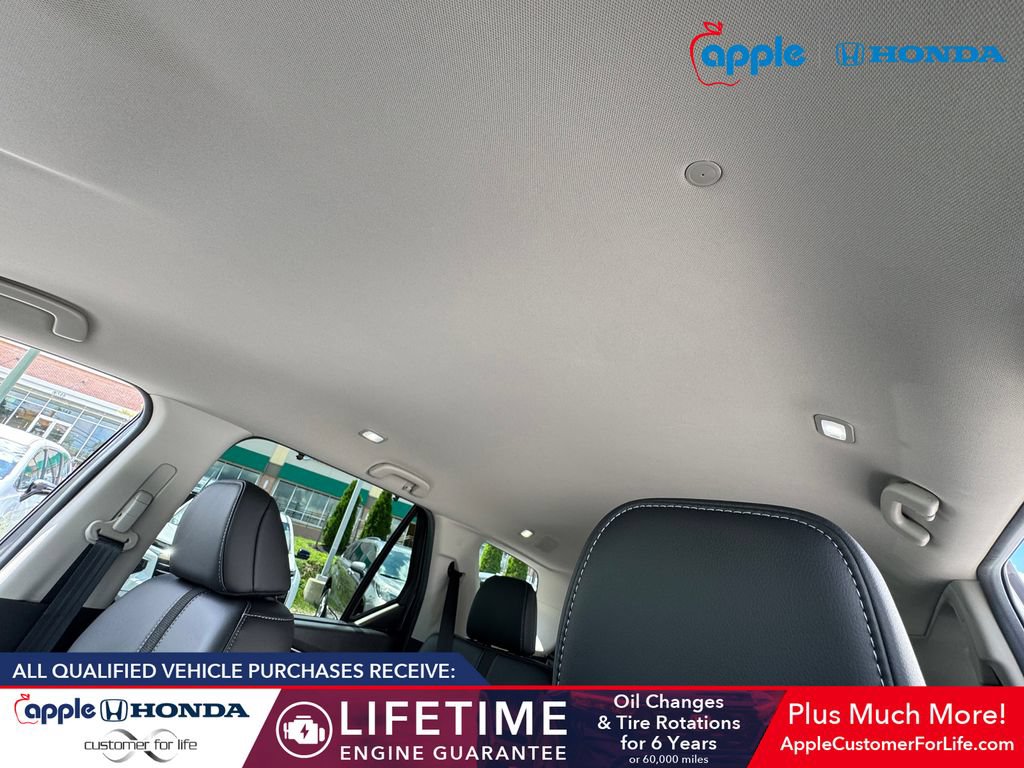 Used 2025 Honda Pilot EX-L image 18