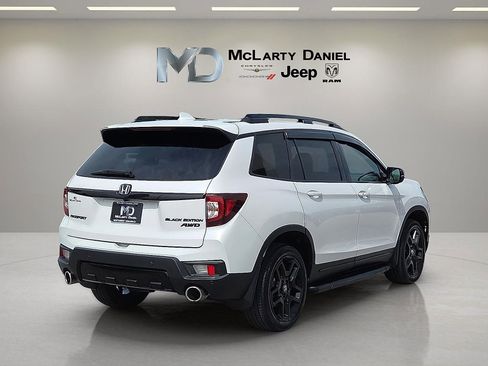 Used 2024 Honda Passport Black Edition image 5