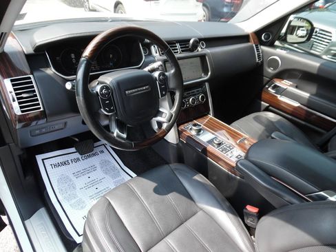 Used 2017 Land Rover Range Rover HSE AWD/4WD image 12
