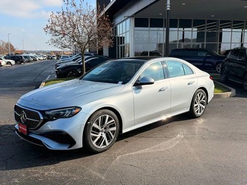 New 2026 Mercedes-Benz E 350 4MATIC Sedan image 12