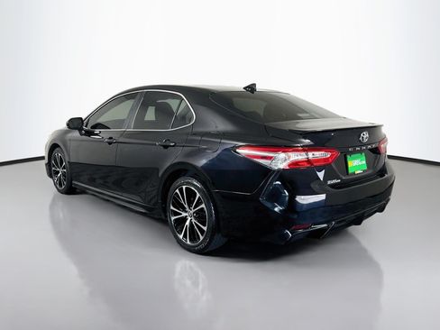 Used 2020 Toyota Camry SE FWD image 7