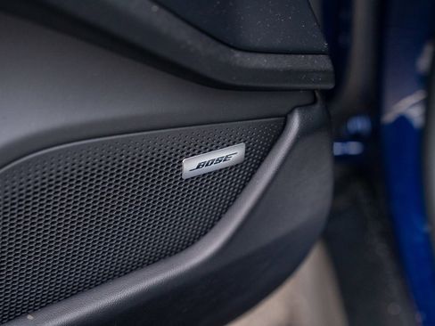 Certified 2025 Porsche Taycan AWD/4WD image 11