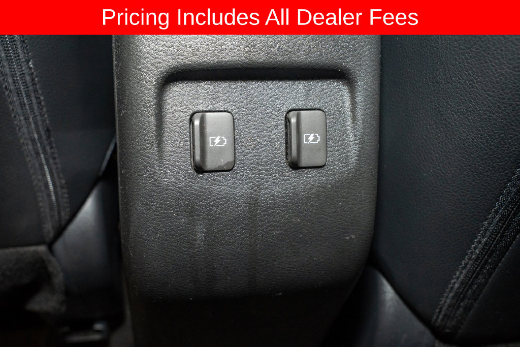 Used 2022 Nissan Kicks SR w/ Premium Package FWD image 7