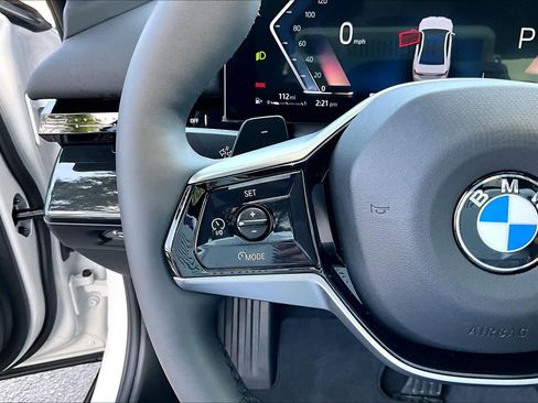 Certified 2026 BMW 530i RWD image 23