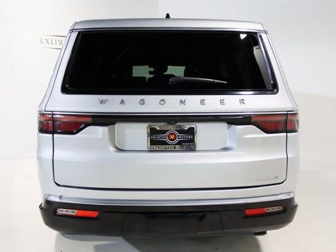 Used 2024 Jeep Wagoneer L Series II w/ Flexible Seating Group image 28