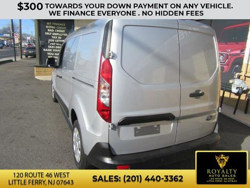 Used 2019 Ford Transit Connect XLT image 11