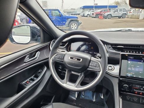 Certified 2023 Jeep Grand Cherokee L Laredo AWD/4WD image 8