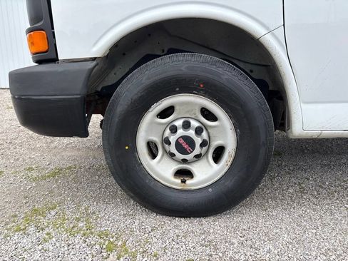 Used 2008 GMC Savana 2500 RWD image 24