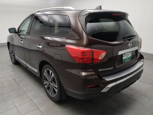 Used 2019 Nissan Pathfinder Platinum image 5