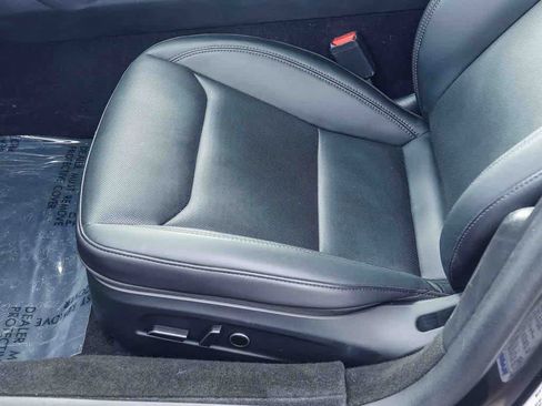 Used 2024 Tesla Model 3 Standard Range image 19