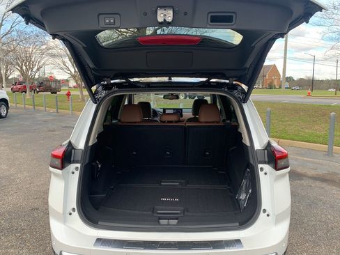 New 2026 Nissan Rogue Platinum image 5