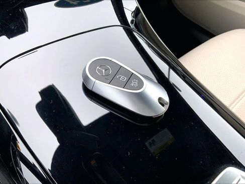 Certified 2024 Mercedes-Benz GLC 300 4MATIC image 13