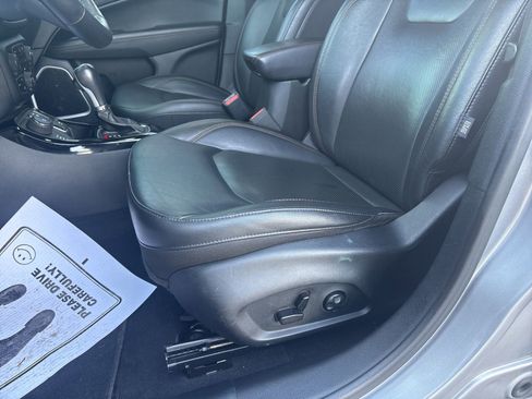 Used 2018 Jeep Compass Limited w/ Navigation Group image 12