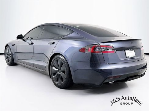Used 2021 Tesla Model S Plaid image 5