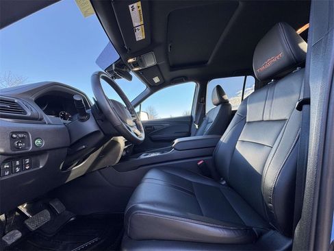 Used 2025 Honda Ridgeline TrailSport image 14