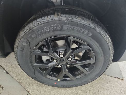 New 2026 Jeep Grand Cherokee Laredo image 34