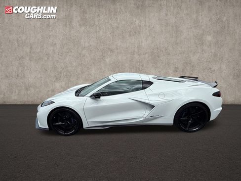 New 2026 Chevrolet Corvette E-Ray w/ Stealth Interior Trim Package AWD/4WD image 18